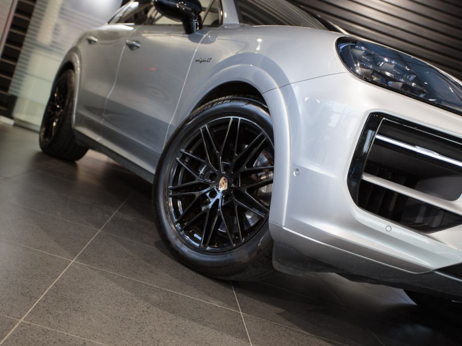 Porsche Cayenne E-hybrid Coupe (PORSCHE APPROVED JAMSTVO), fotografija 10