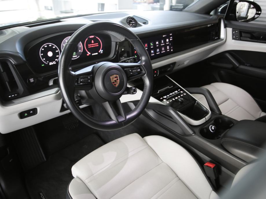Porsche Cayenne E-hybrid Coupe (PORSCHE APPROVED JAMSTVO), fotografija 15