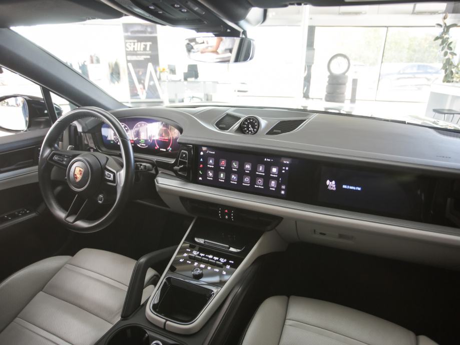 Porsche Cayenne E-hybrid Coupe (PORSCHE APPROVED JAMSTVO), fotografija 17