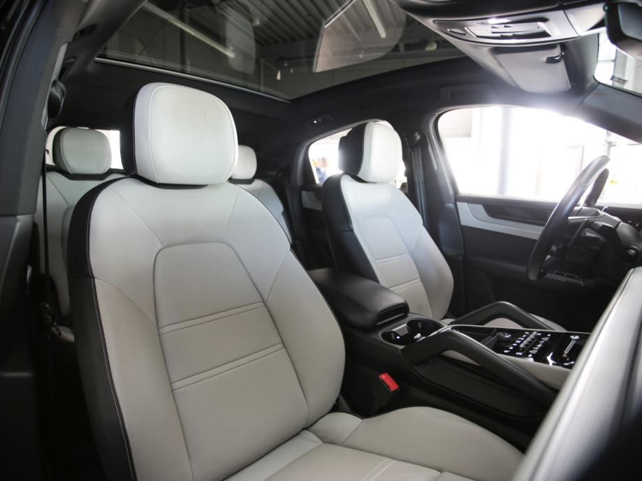Porsche Cayenne E-hybrid Coupe (PORSCHE APPROVED JAMSTVO), fotografija 18