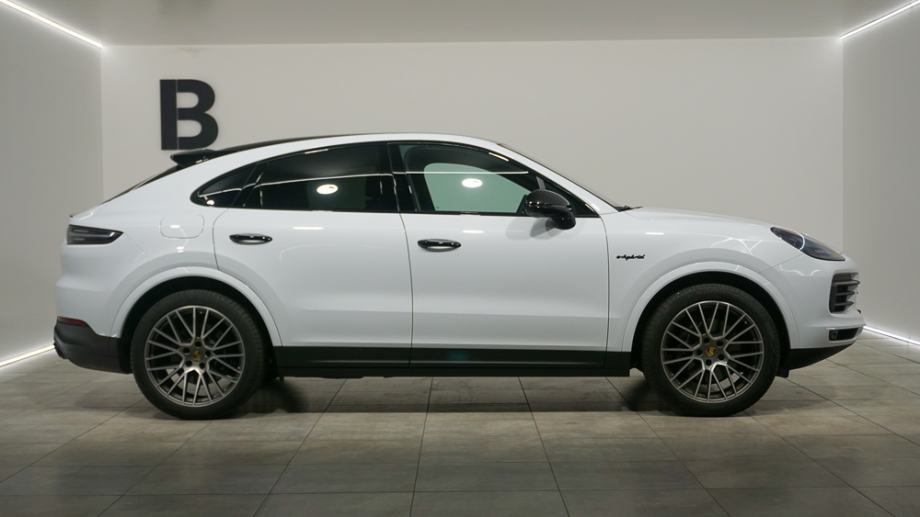 PORSCHE CAYENNE COUPE EHYBRID, 2022 god.