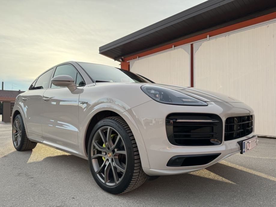 Porsche Cayenne E-Hybrit, fotografija 3
