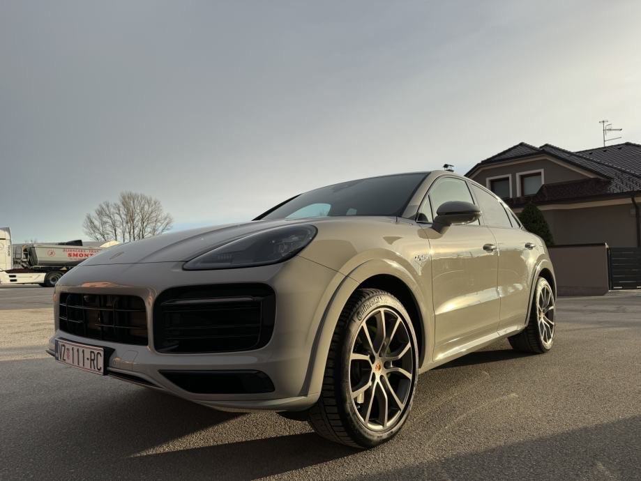 Porsche Cayenne E-Hybrit, fotografija 2