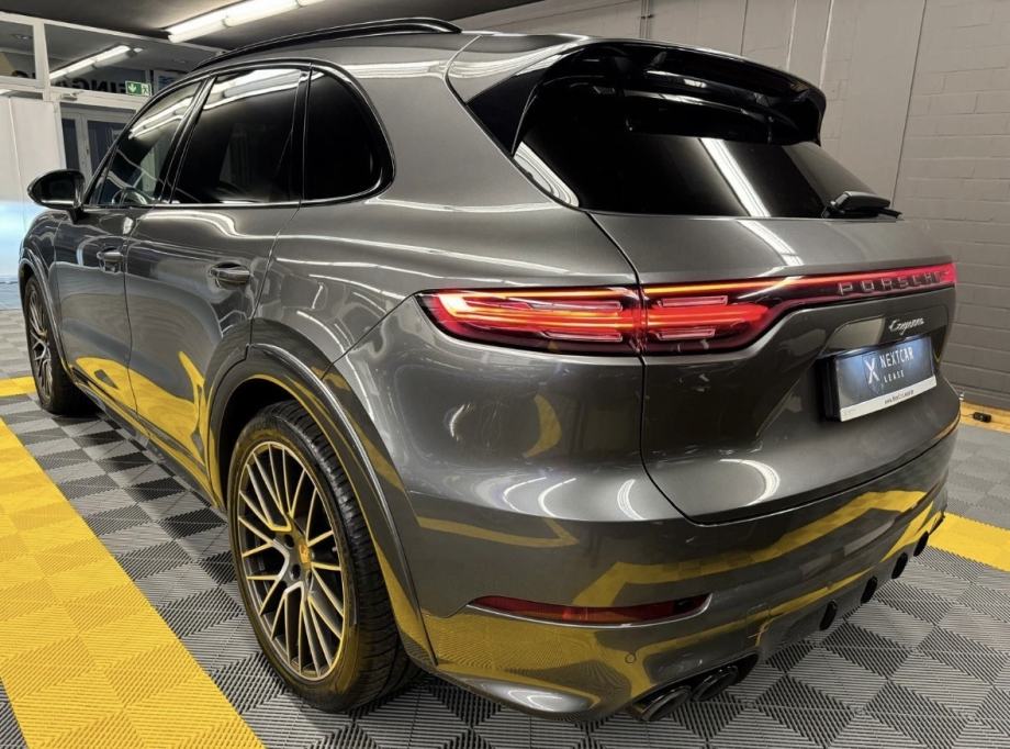 Porsche Cayenne kao Nov, jako ušćuvan. Full oprema., fotografija 3