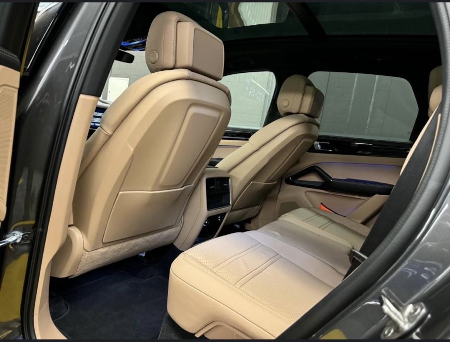 Porsche Cayenne kao Nov, jako ušćuvan. Full oprema., fotografija 4