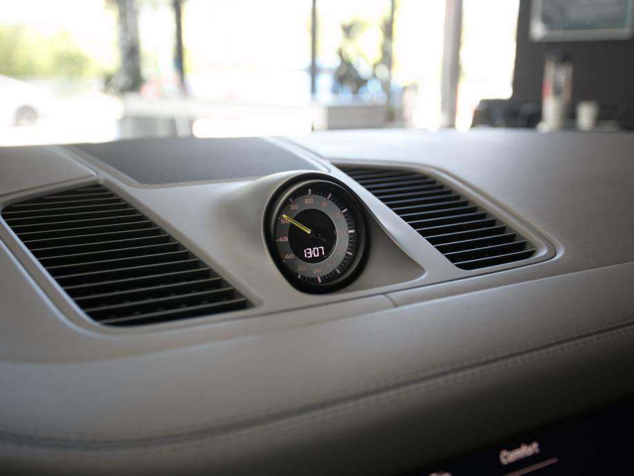 Porsche Cayenne Turbo S E-hybrid Coupe (PORSCHE APPROVED JAMSTVO), fotografija 20