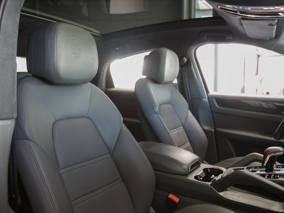Porsche Cayenne Turbo S E-hybrid Coupe (PORSCHE APPROVED JAMSTVO), fotografija 16