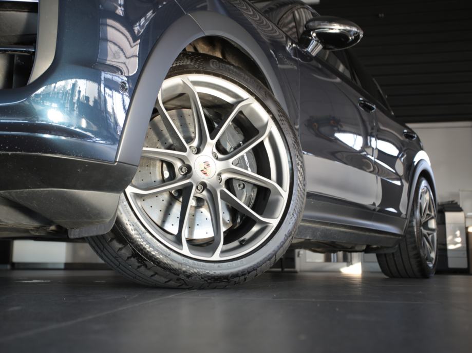 Porsche Cayenne Turbo E-hybrid Coupe with GT package (PORSCHE APPROVED, fotografija 11