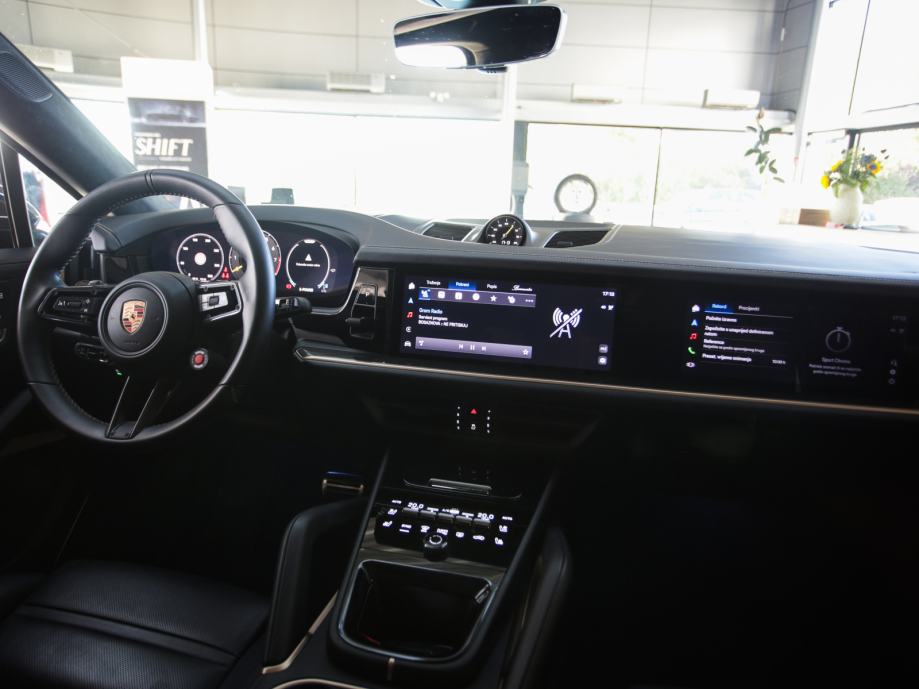 Porsche Cayenne Turbo E-hybrid Coupe with GT package (PORSCHE APPROVED, fotografija 16
