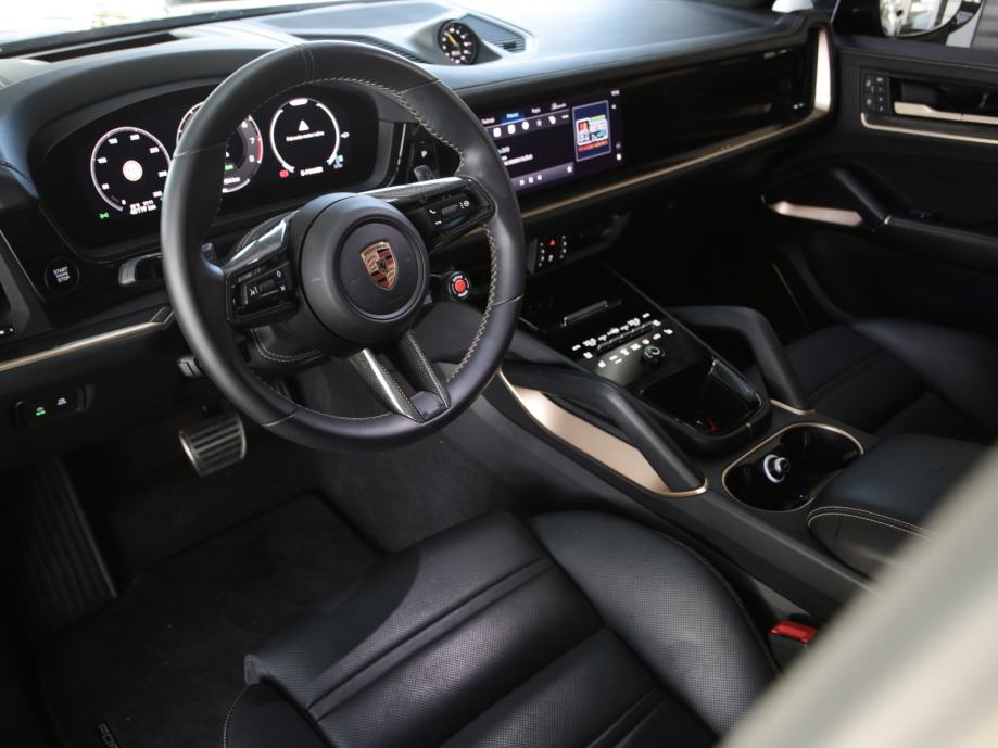 Porsche Cayenne Turbo E-hybrid Coupe with GT package (PORSCHE APPROVED, fotografija 14
