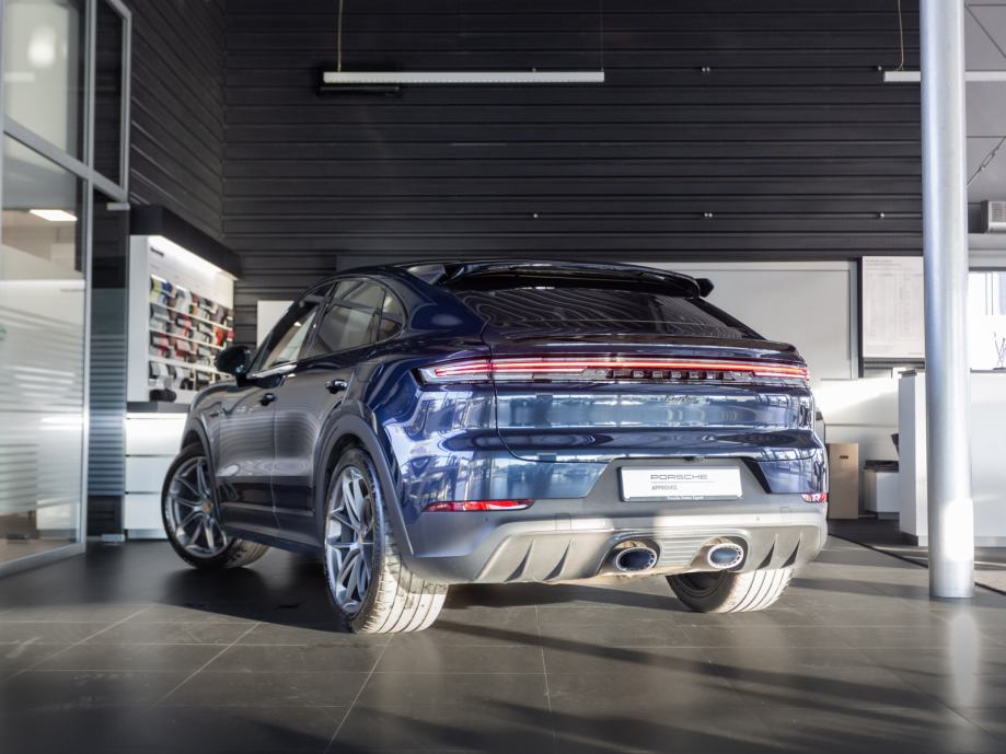 Porsche Cayenne Turbo E-hybrid Coupe with GT package (PORSCHE APPROVED, fotografija 3