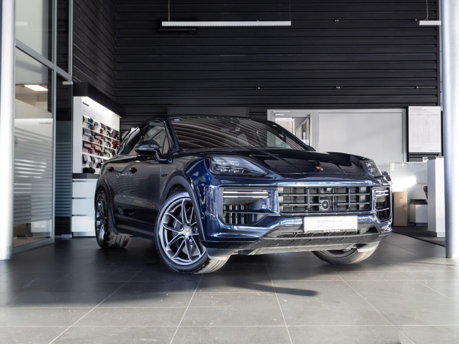 Porsche Cayenne Turbo E-hybrid Coupe with GT package (PORSCHE APPROVED, fotografija 4
