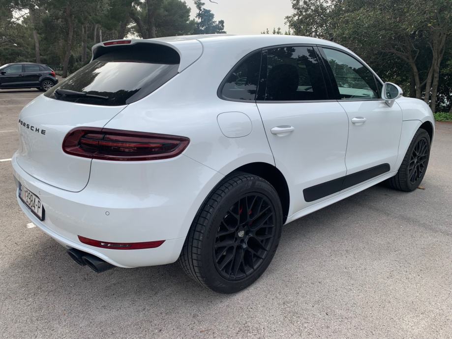 PORSCHE MACAN 2.0 SPORT DESIGN 2017, fotografija 2