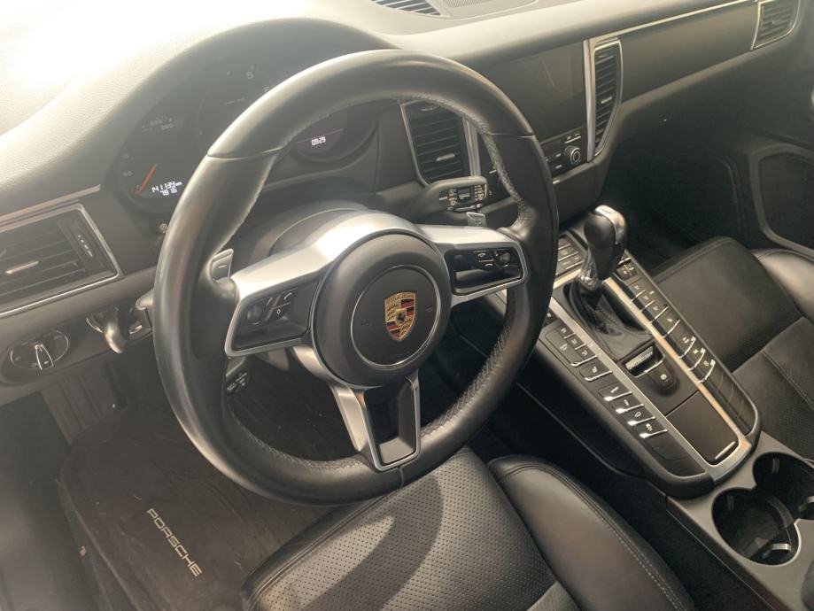 PORSCHE MACAN 2.0 SPORT DESIGN 2017, fotografija 14