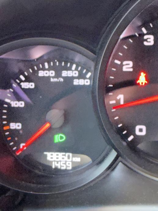 Porsche Macan II 2,0 PDK automatik, full oprema, top stanje, fotografija 14