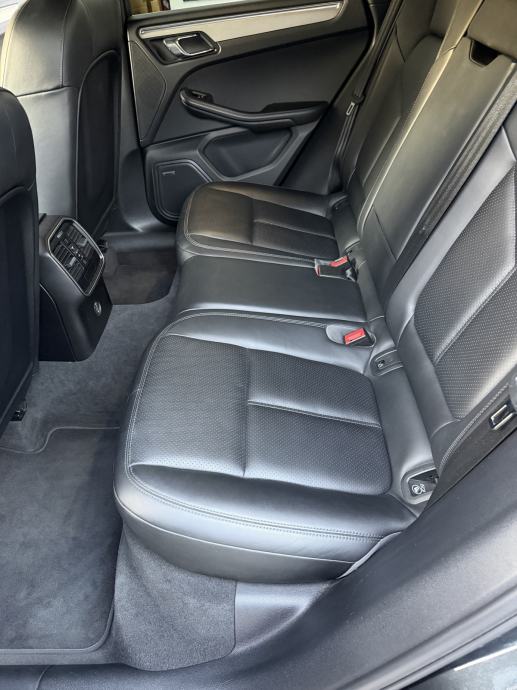 Porsche Macan II 2,0 PDK automatik, full oprema, top stanje, fotografija 8