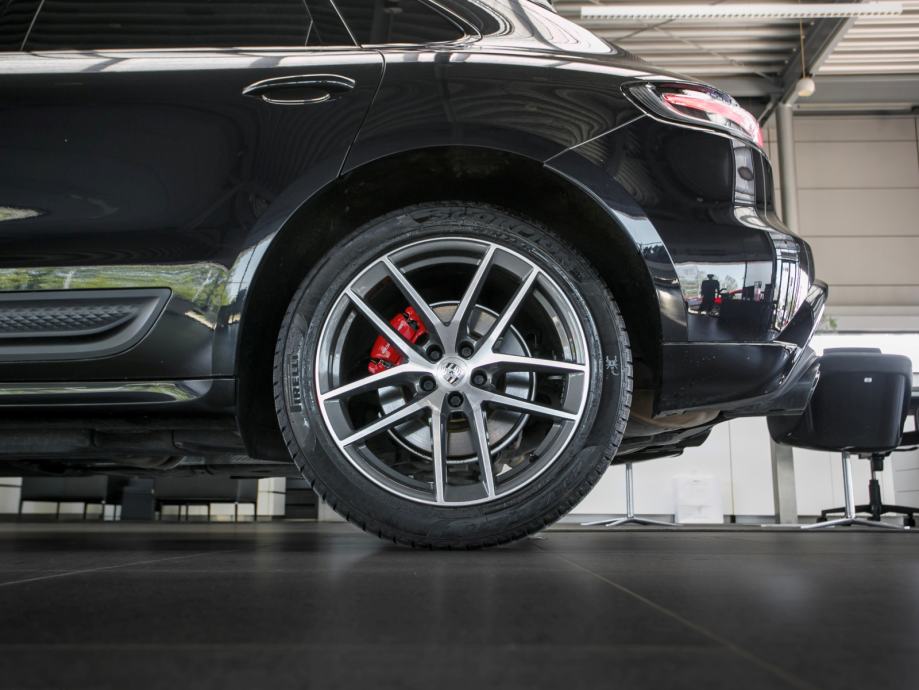 Porsche Macan S (PORSCHE APPROVED JAMSTVO), fotografija 14