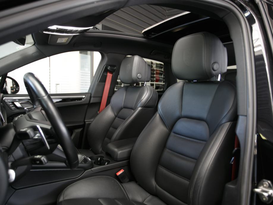 Porsche Macan S (PORSCHE APPROVED JAMSTVO), fotografija 17