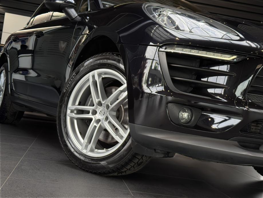 Porsche Macan (PORSCHE APPROVED JAMSTVO), fotografija 13