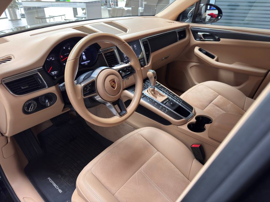 Porsche Macan (PORSCHE APPROVED JAMSTVO), fotografija 15