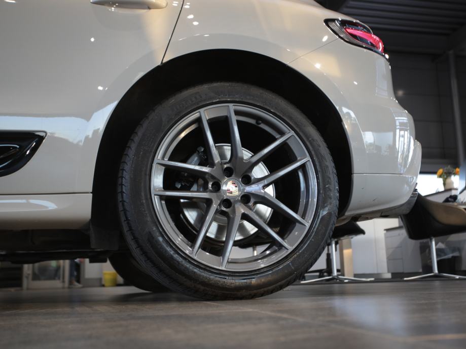 Porsche Macan T (PORSCHE APPROVED JAMSTVO), fotografija 13