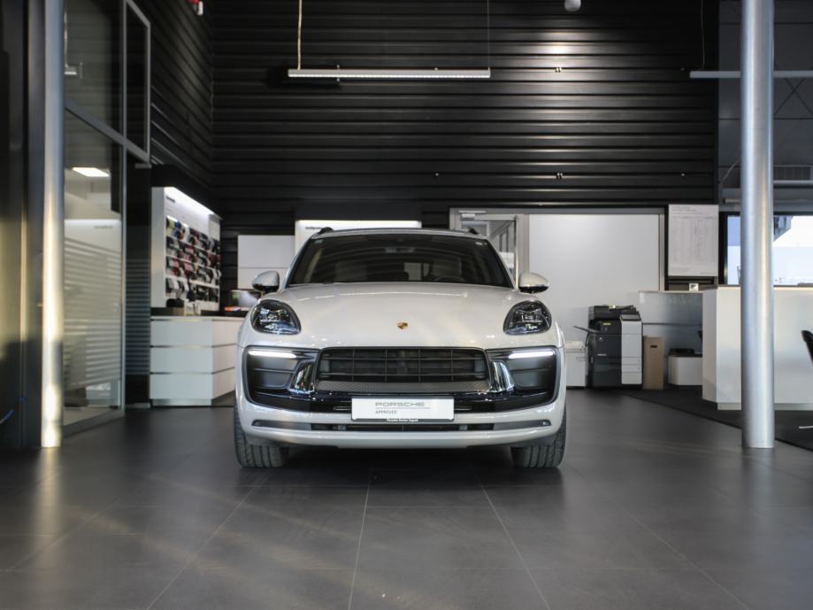 Porsche Macan T (PORSCHE APPROVED JAMSTVO), fotografija 6