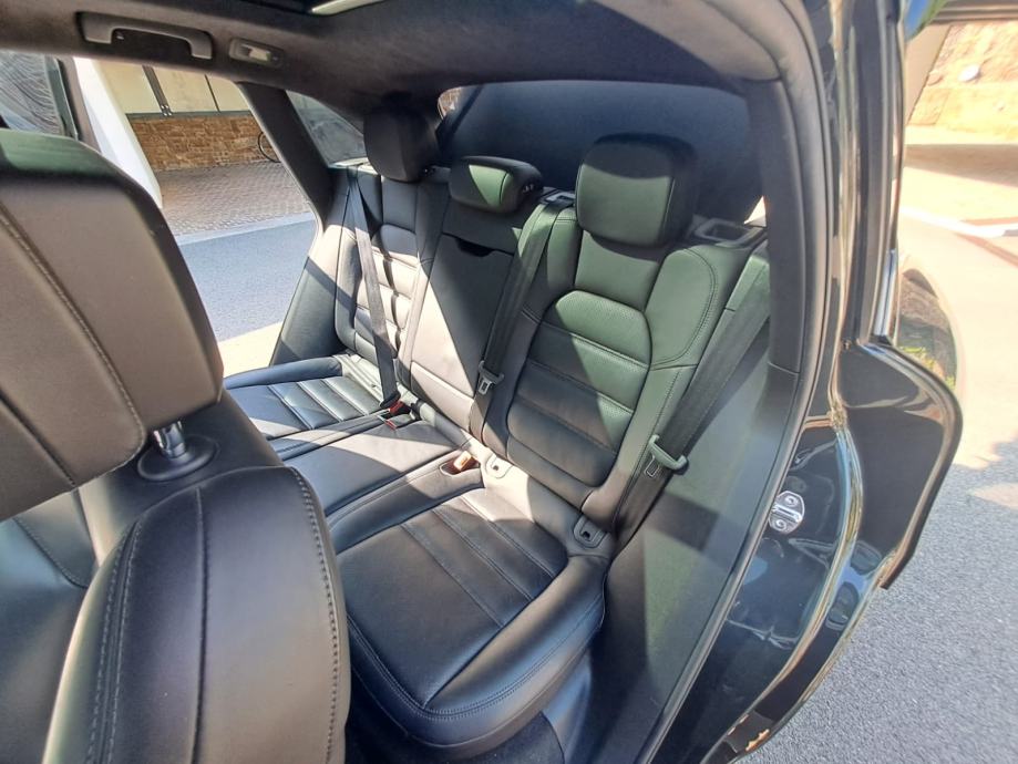 Porsche Macan Turbo automatik, fotografija 3