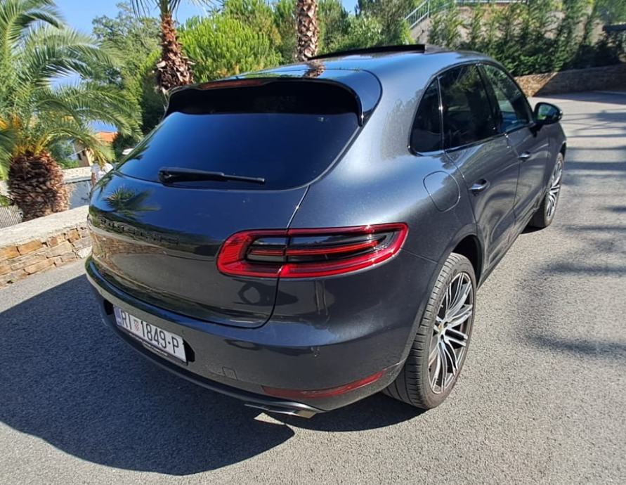 Porsche Macan Turbo automatik, fotografija 9