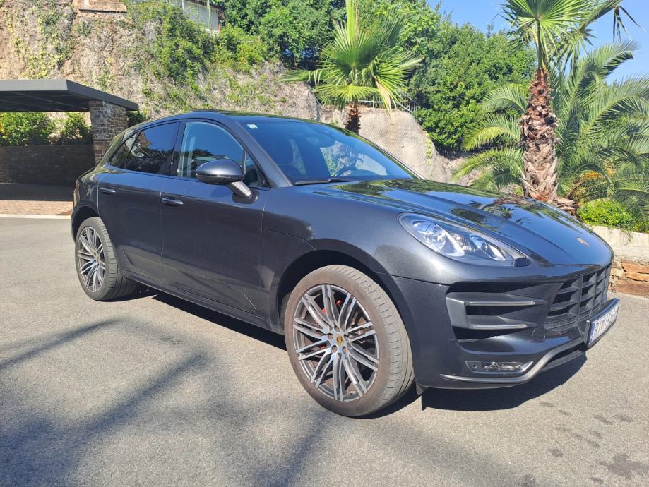 Porsche Macan Turbo automatik, fotografija 11