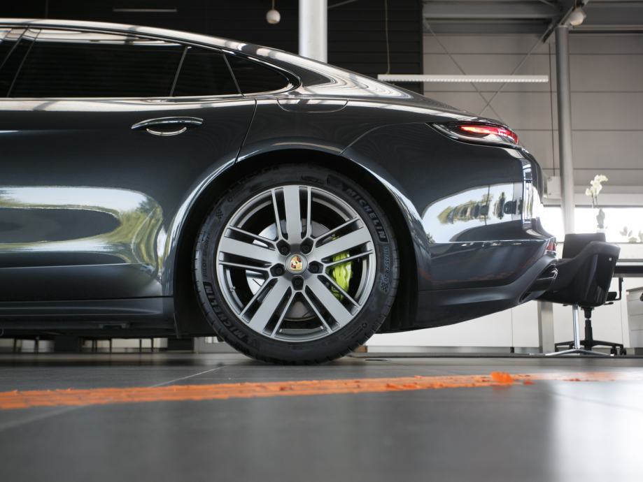 Porsche Panamera 4 E-hybrid (PORSCHE APPROVED JAMSTVO), fotografija 12