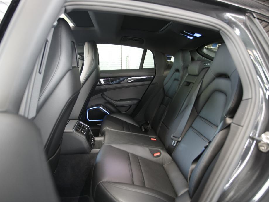 Porsche Panamera 4 E-hybrid (PORSCHE APPROVED JAMSTVO), fotografija 18