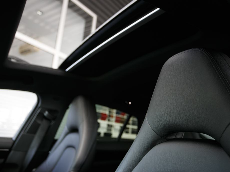 Porsche Panamera 4 E-hybrid (PORSCHE APPROVED JAMSTVO), fotografija 17