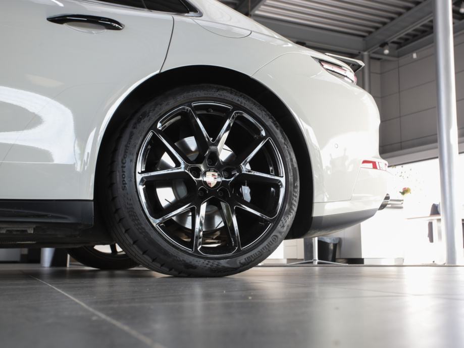 Porsche Panamera 4S E-Hybrid (PORSCHE APPROVED JAMSTVO), fotografija 13
