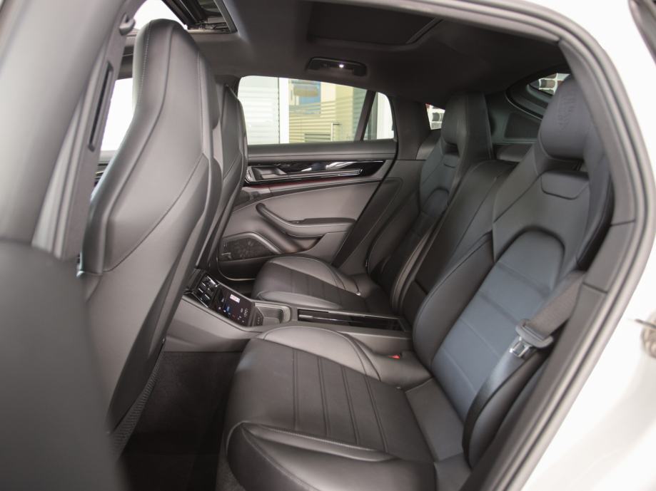 Porsche Panamera 4S E-Hybrid (PORSCHE APPROVED JAMSTVO), fotografija 18