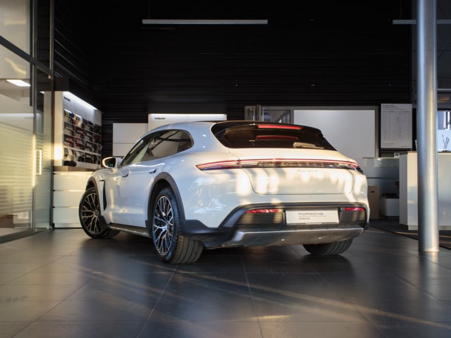 Porsche Taycan 4 Cross Turismo (PORSCHE APPROVED JAMSTVO), fotografija 3