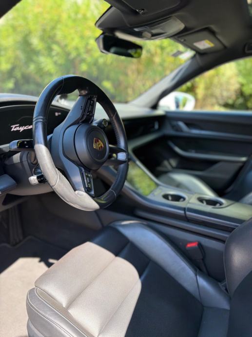 Porsche Taycan 4S, LED-Matrix, BOSE, SportChrono, Performancebatterie+, fotografija 17