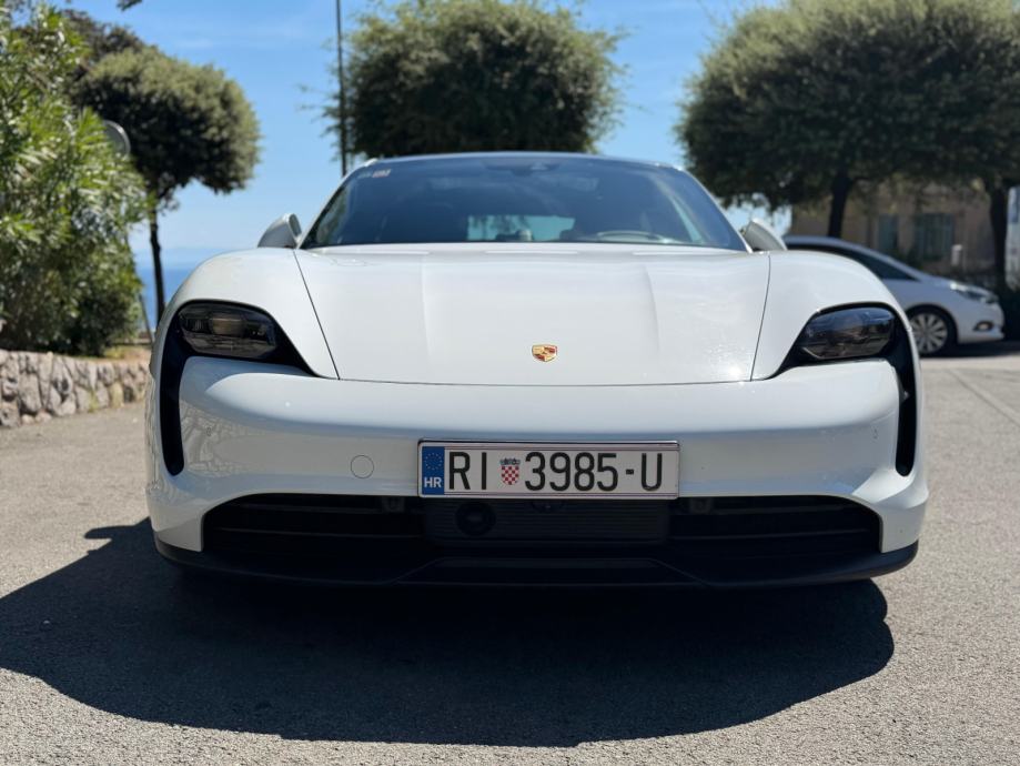 Porsche Taycan 4S, LED-Matrix, BOSE, SportChrono, Performancebatterie+, fotografija 4