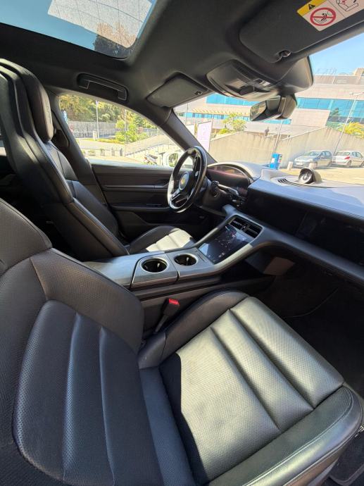 Porsche Taycan 4S, LED-Matrix, BOSE, SportChrono, Performancebatterie+, fotografija 20