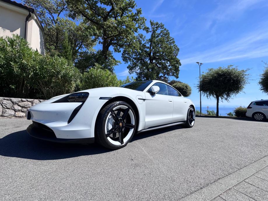 Porsche Taycan 4S, LED-Matrix, BOSE, SportChrono, Performancebatterie+, fotografija 7