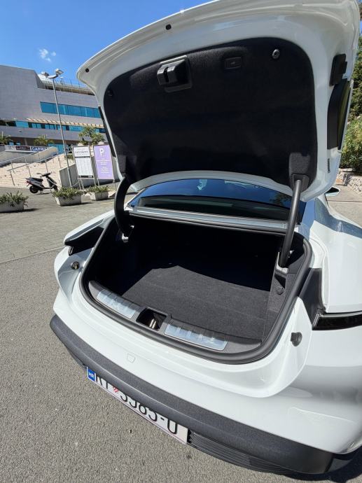 Porsche Taycan 4S, LED-Matrix, BOSE, SportChrono, Performancebatterie+, fotografija 14
