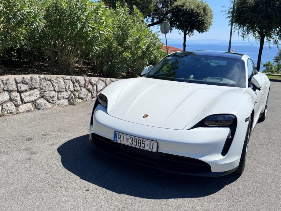 Porsche Taycan 4S, LED-Matrix, BOSE, SportChrono, Performancebatterie+, fotografija 6