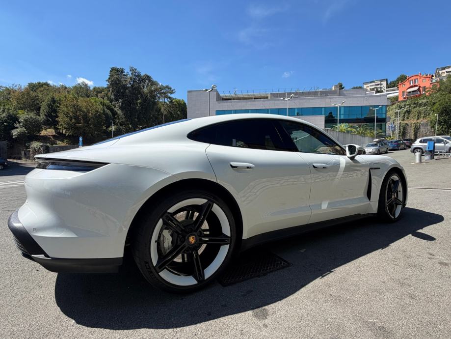 Porsche Taycan 4S, LED-Matrix, BOSE, SportChrono, Performancebatterie+, fotografija 2
