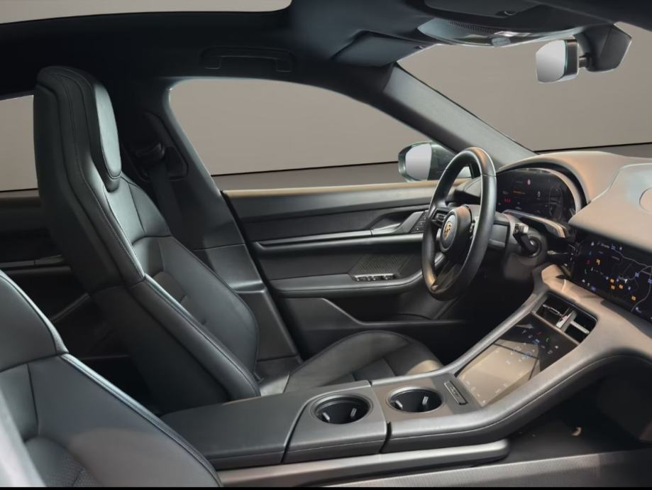 Porsche Taycan, fotografija 6
