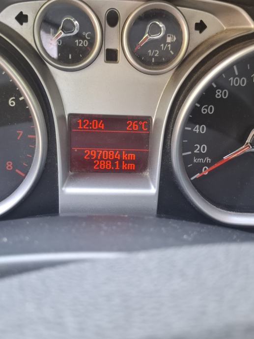 SNIZENO!!! Prodajem Ford Focus 1,6 Titanium,prvi vlasnik,reg. 7/2027, fotografija 2