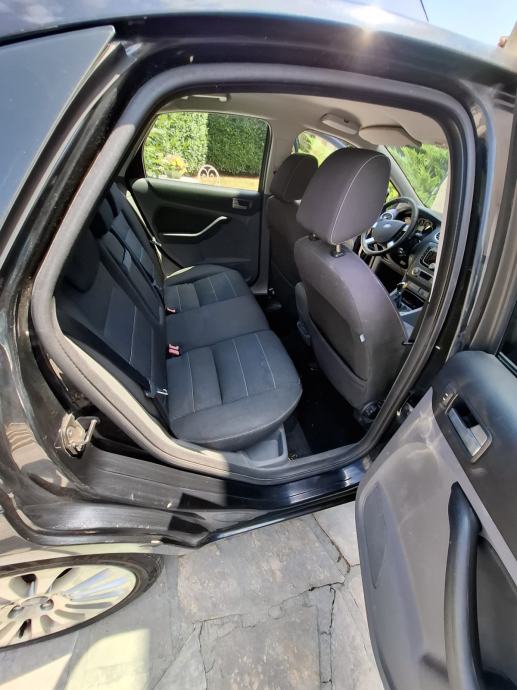 SNIZENO!!! Prodajem Ford Focus 1,6 Titanium,prvi vlasnik,reg. 7/2027, fotografija 5