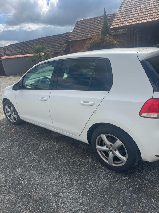 Prodajem Golf VI 1.6 TDI, fotografija 3
