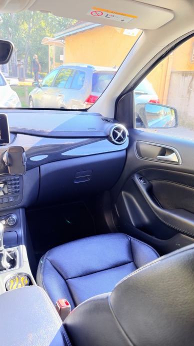 Mercedes-Benz B-klasu B 180 CDI, 2014. godište., fotografija 14