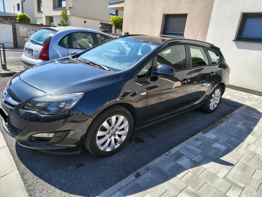 Prodajem Opel Astru J Sports Tourer 1.6 CDTI, 81 kW / 110 KS, fotografija 3