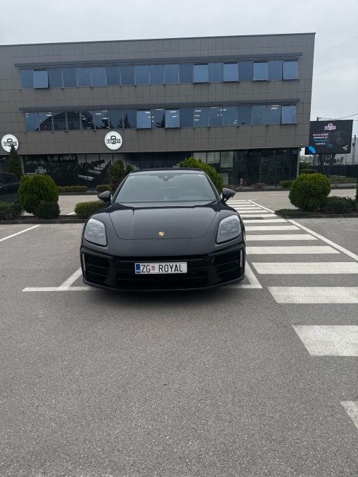 Prodajem Porsche Panameru 2024 god., fotografija 5