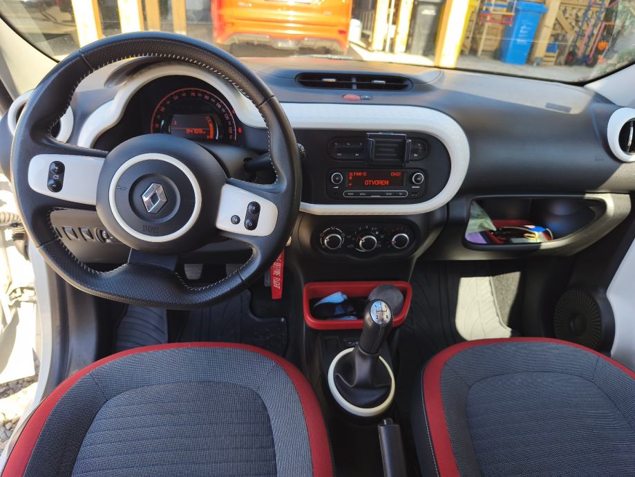 Renault Twingo 1.0/ 94 tkm/tempomat/park senzori/bluetooth/klima /led, fotografija 5